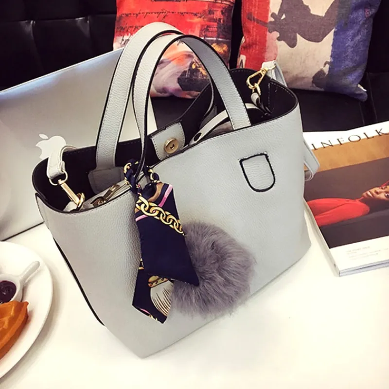Sac Bandoulière Sac À Main^Sac à main bandoulière cuir avec pompon
