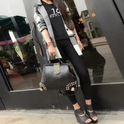 Sac Bandoulière Sac À Main|Sac Cabas Et Fourre-tout^Sac à main clouté en cuir avec dorure noir